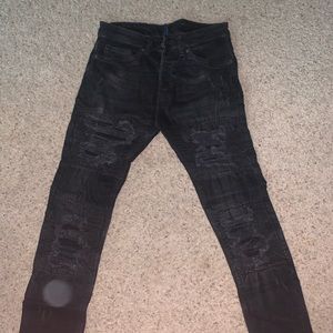 black ripped skinny jeans